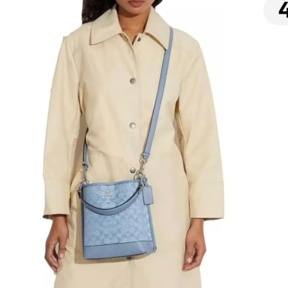 Coach Mollie Bucket Bag 22 Coach/In Signature Chambray CH230 SLVR/Cornflower NWT - Picture 3 of 4